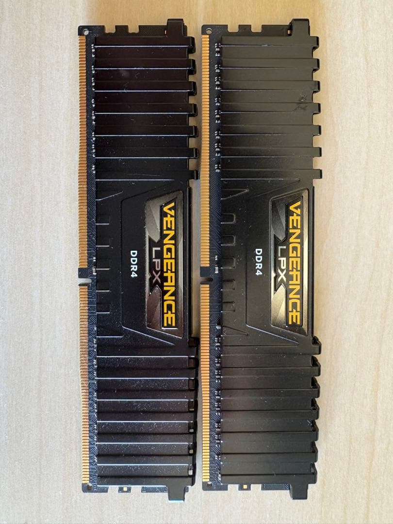 メモリー CORSAIR Vengeance DDR4 16GB(8GBx2) 2666