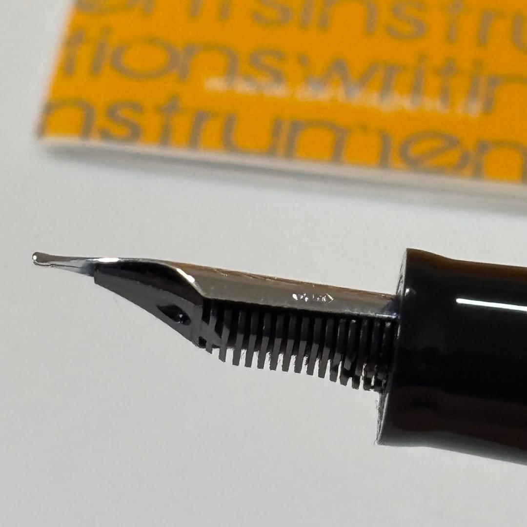 DELTAデルタ　ドルチェビータ　万年筆シルバー925 18K750 M