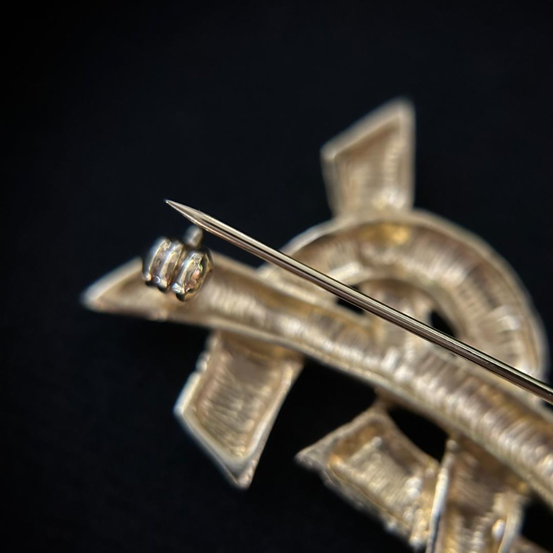 【美品】イヴサンローラン ブローチ ゴールドカラー　0607004