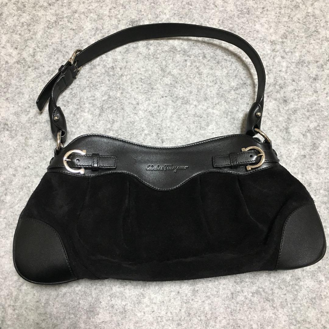 フェラガモ ハンドバッグ