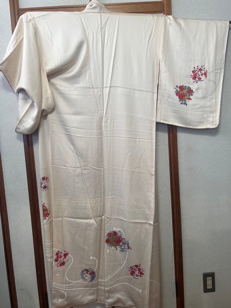 ベージュ 花柄刺繍 付け下げ訪問着