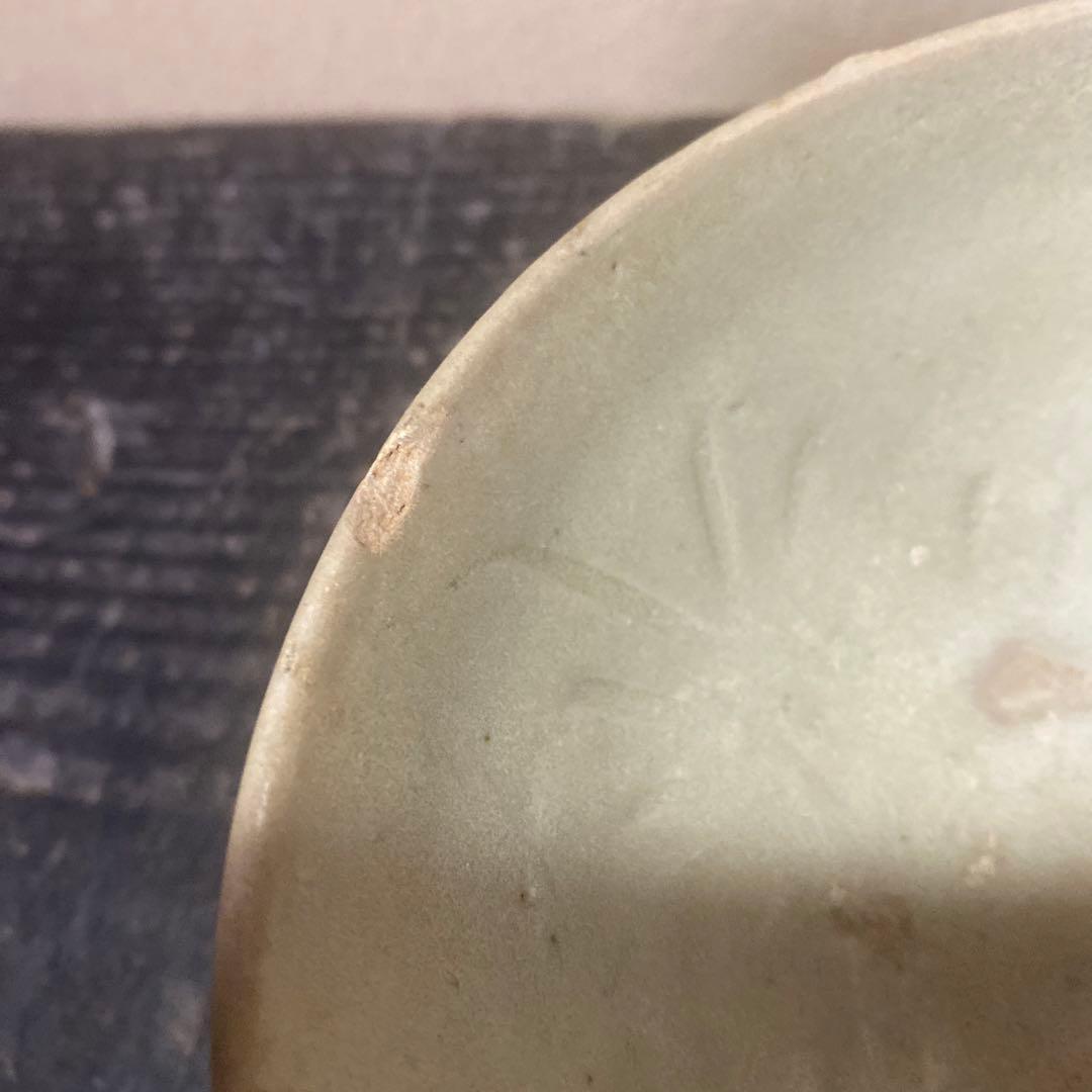 中国古玩　陰刻草花文抹茶茶碗【桐箱付】13.5cm6.5cm