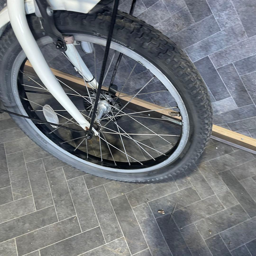 送料無料条件電動アシスト自転車 前カゴ付き