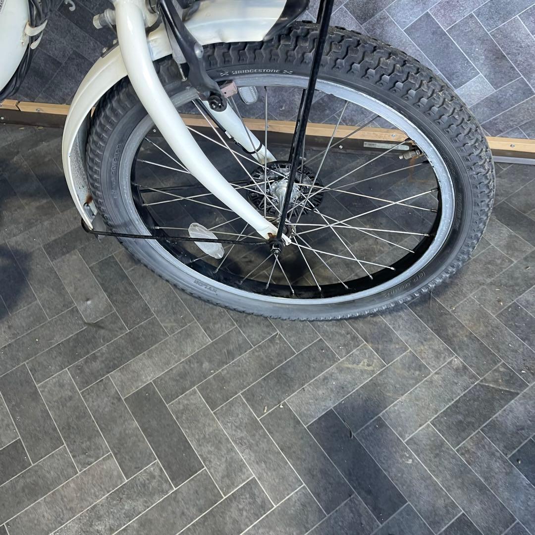 送料無料条件電動アシスト自転車 前カゴ付き