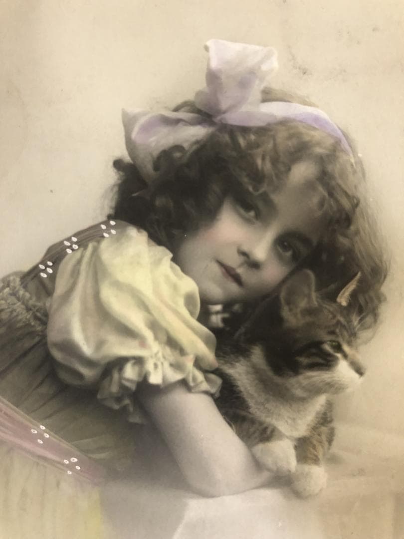 アンティークポストカード ネコと美しい少女