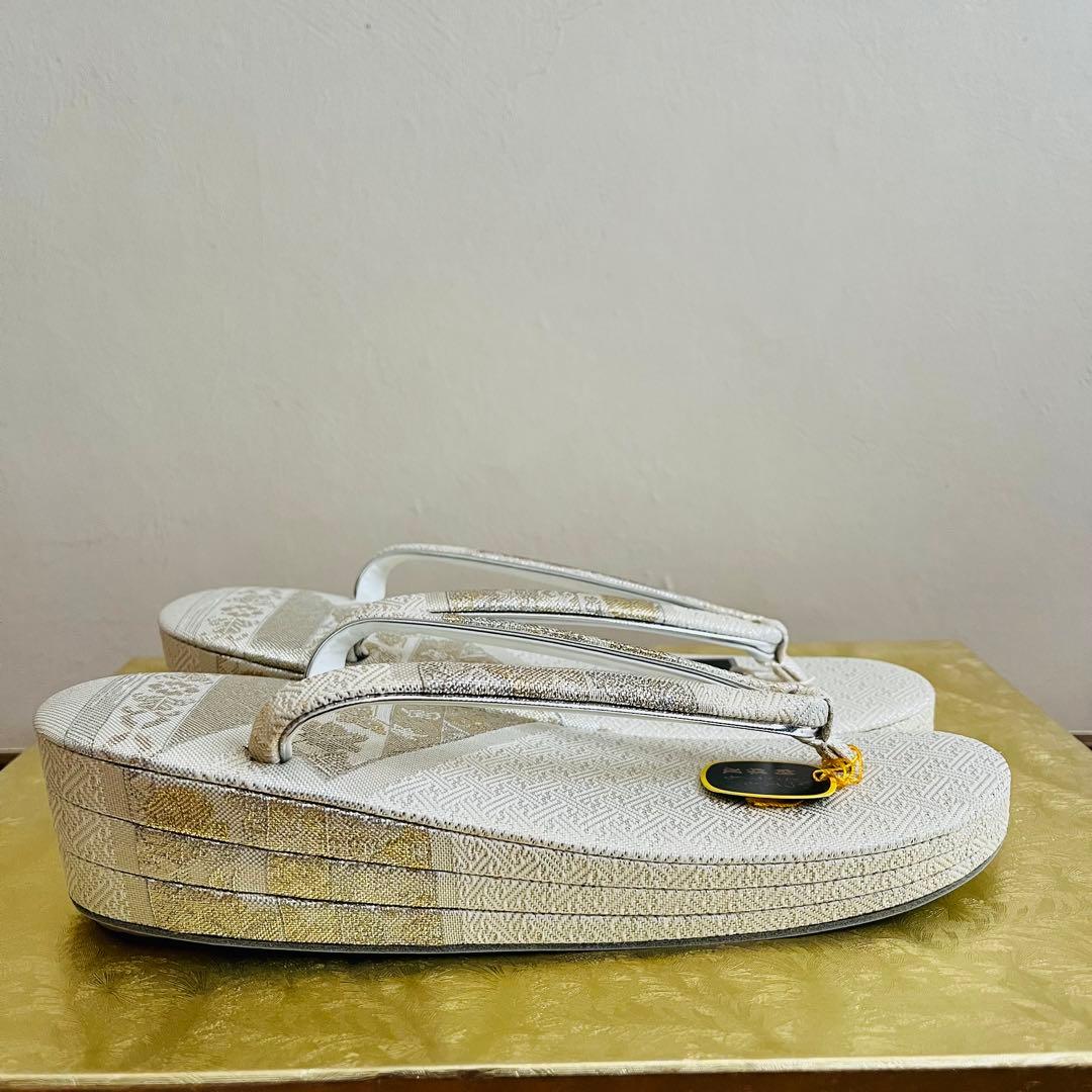 【未使用品】礼装用草履バッグ　結婚式　黒留袖 フォーマル　Mサイズ