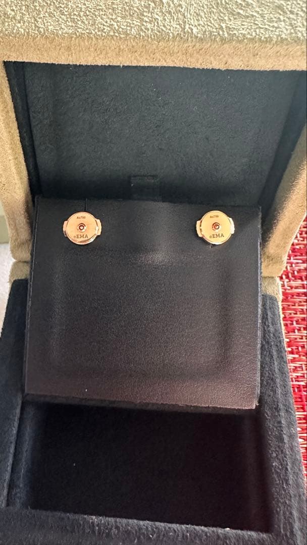 Van Cleef & Arpels レッド スウィート アルハンブラ ピアス