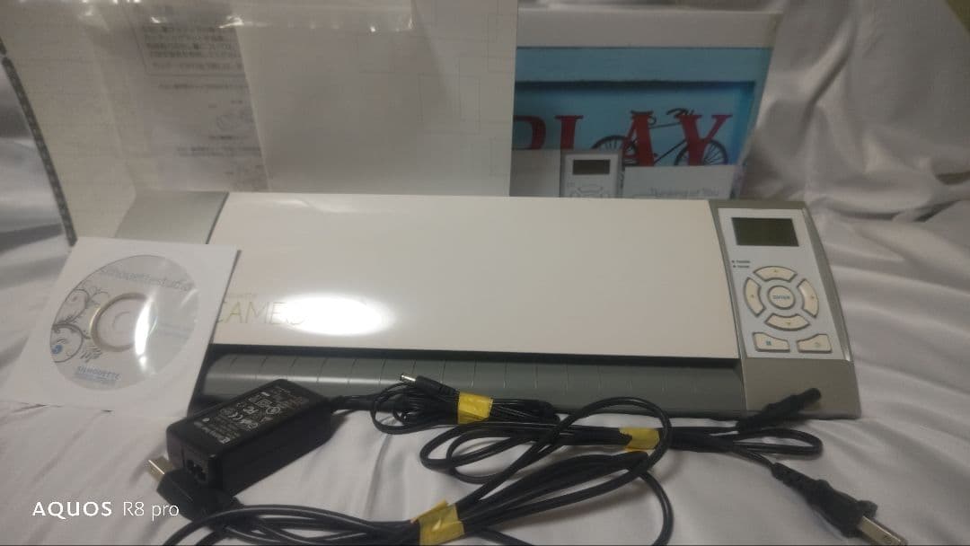 ☆最終値下げ☆　カッティングマシン　シルエットカメオ　ステッカー作成