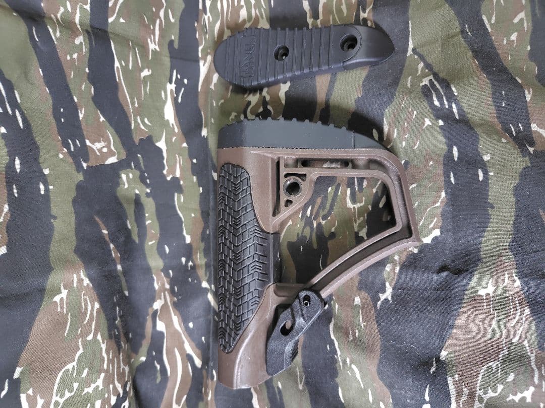 Daniel Defense Collapsible Buttstock　実物