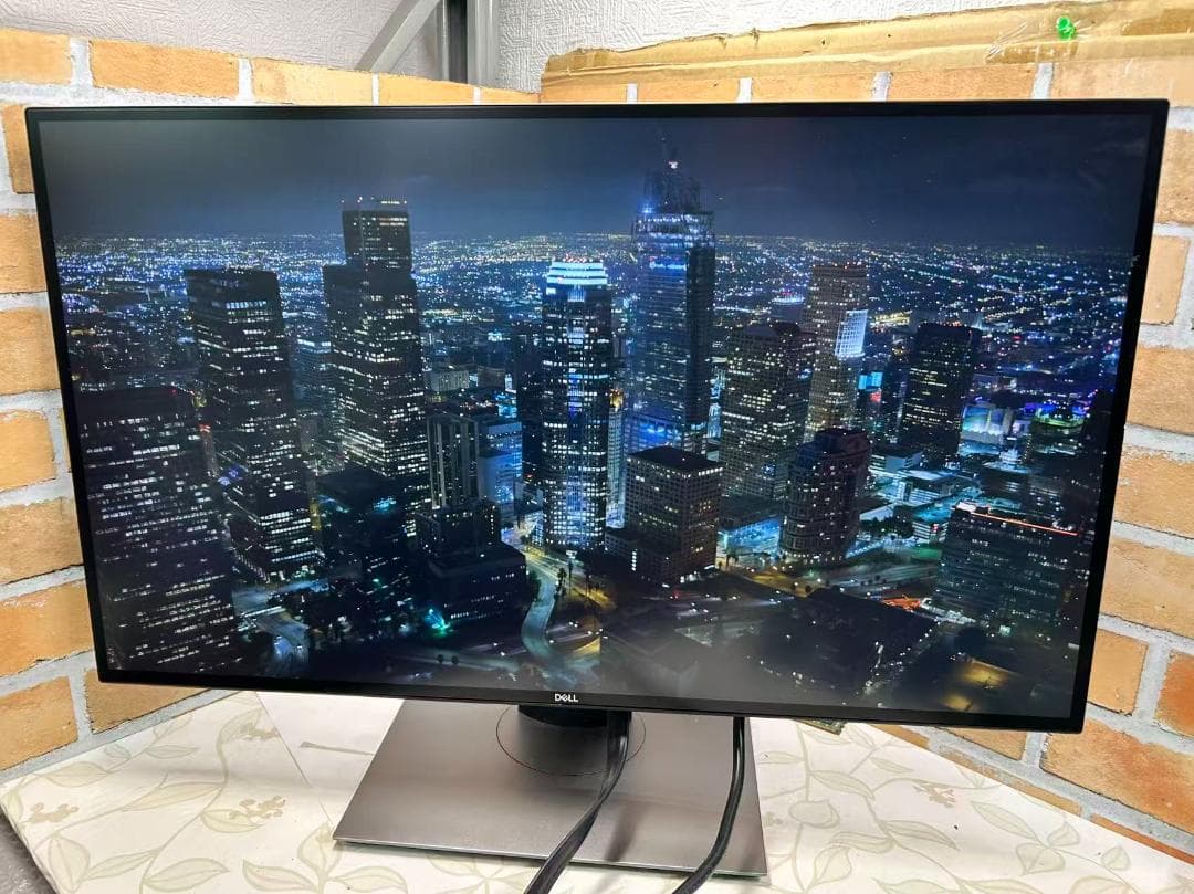 Dell U2520D 25型2K IPSモニターUSB-C対応 縦横回転OK