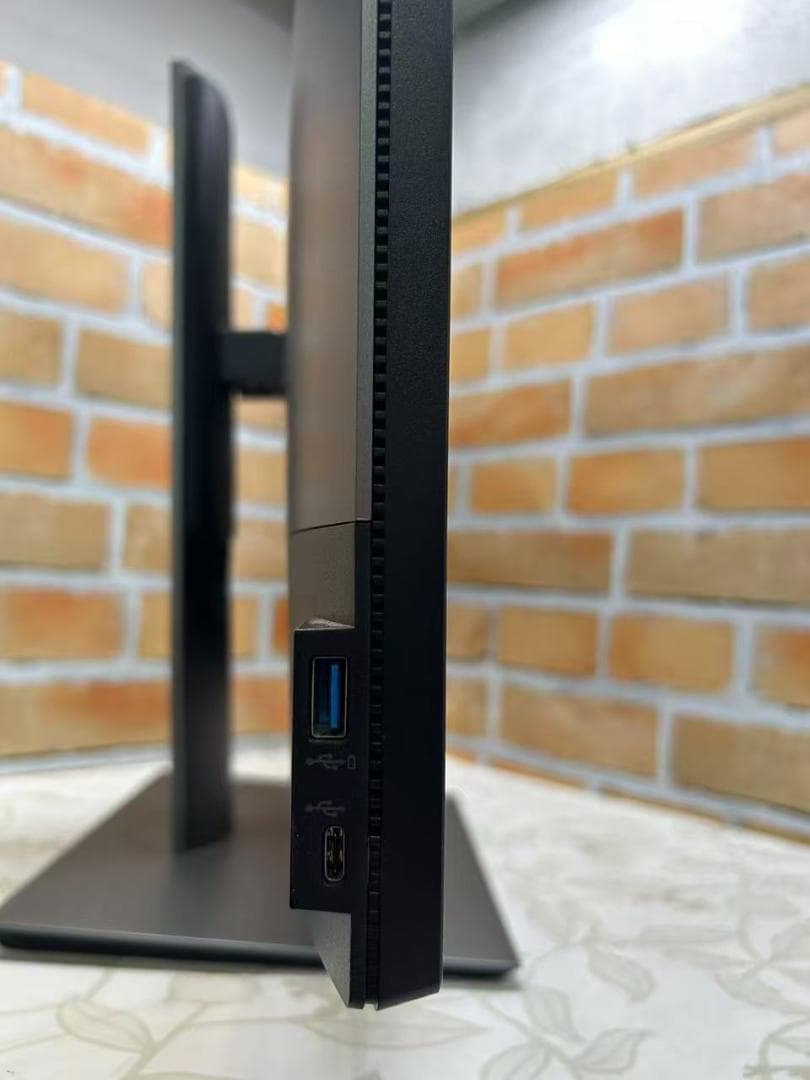 Dell U2520D 25型2K IPSモニターUSB-C対応 縦横回転OK