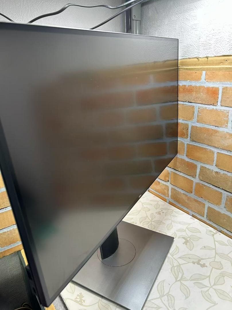 Dell U2520D 25型2K IPSモニターUSB-C対応 縦横回転OK