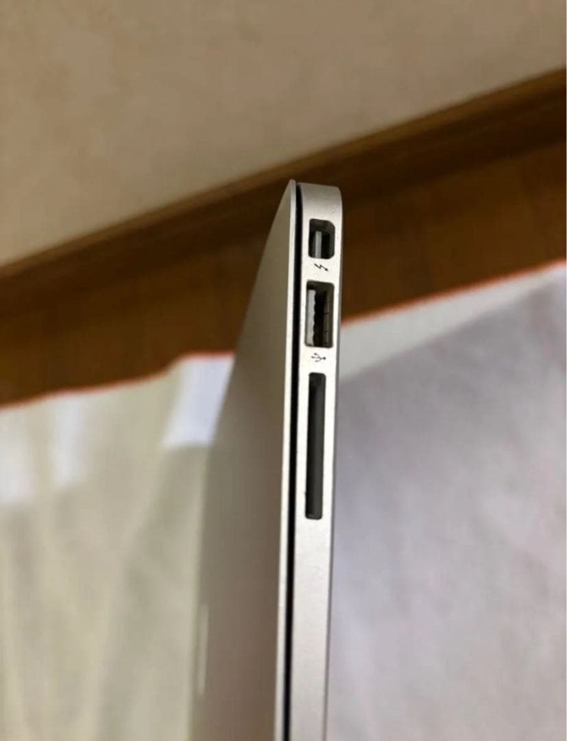 Apple MacBook Air13インチ シルバー i7 8GB 512GB