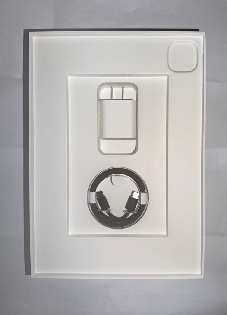 iPad Pro 11インチ (M4) 1TB Magic Keyboard付き