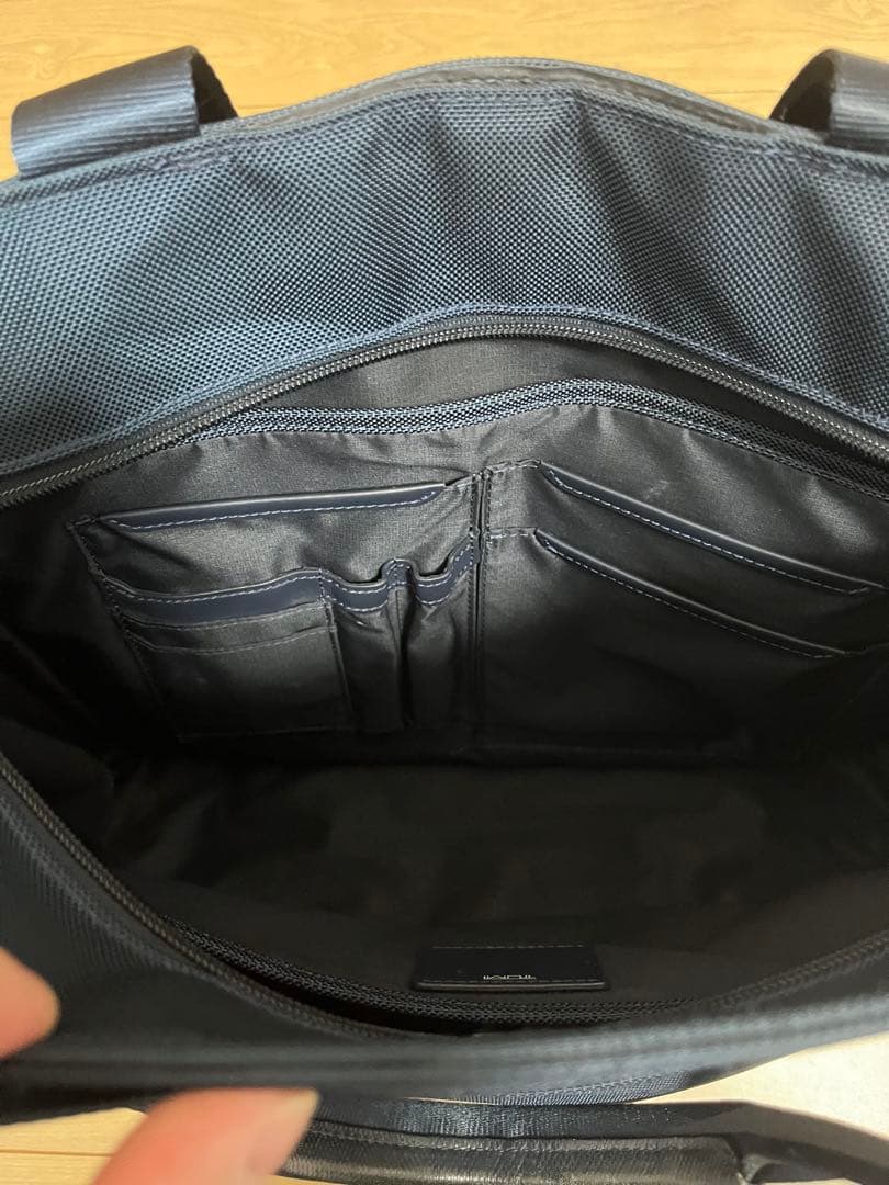 すなし　TUMI トゥミ　SHIPS シップス　ビジネス　トートバッグ