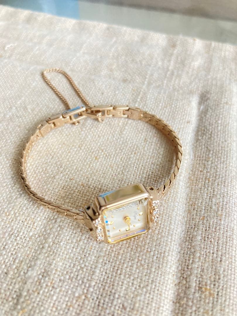 限定品 ノジェス NOJESS ダイヤモンド リボン 腕時計 電池交換済み