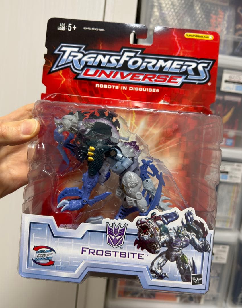 サ*ラ様 トランスフォーマー ユニバース フロストバイト