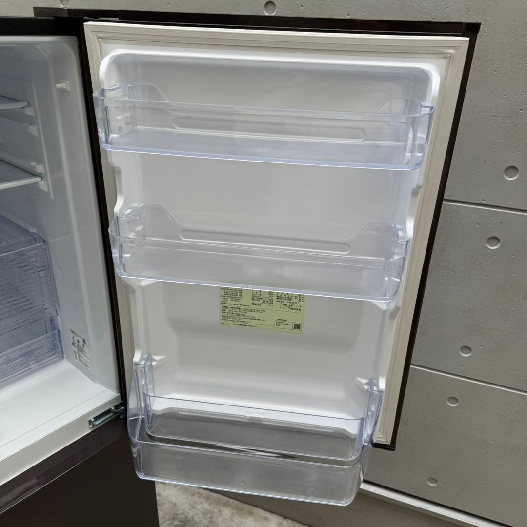 77⭐️2023年製美品★シャープ　冷蔵庫　ブラウン　大型　2ドア　280L