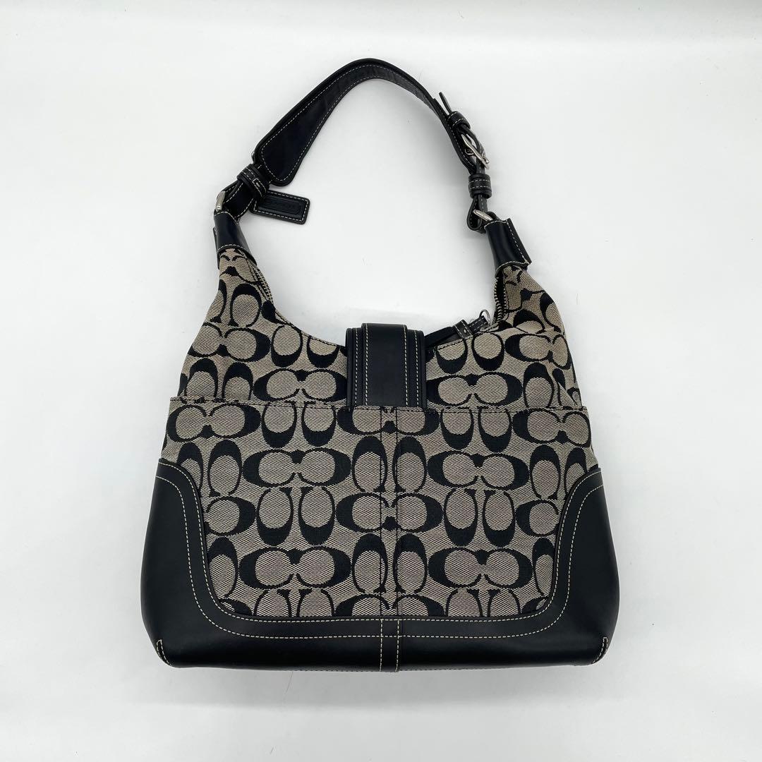 【美品】コーチ　ワンショルダーバッグ　タッセル　チャーム　シグネチャー