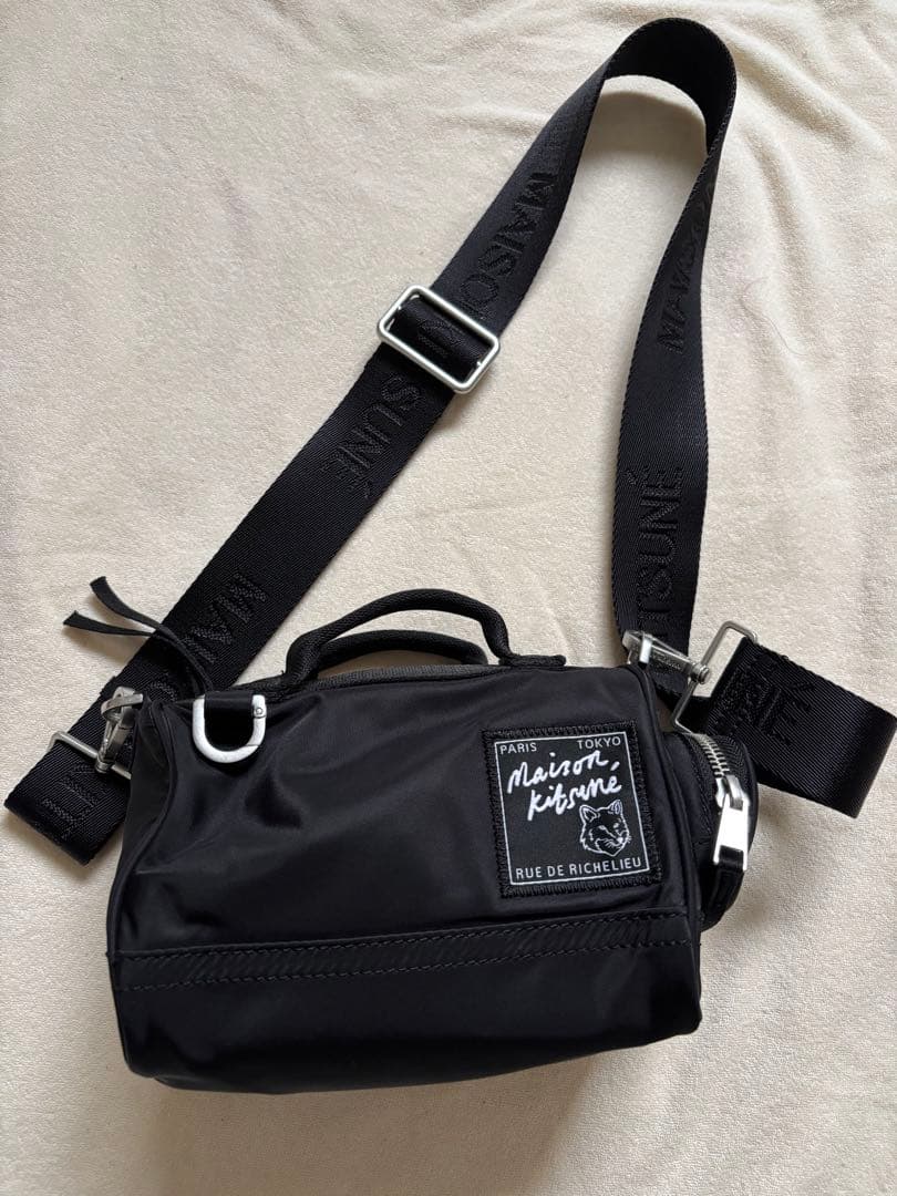 メゾンキツネ Maison Kitsuneミニダッフル　ショルダーバッグ