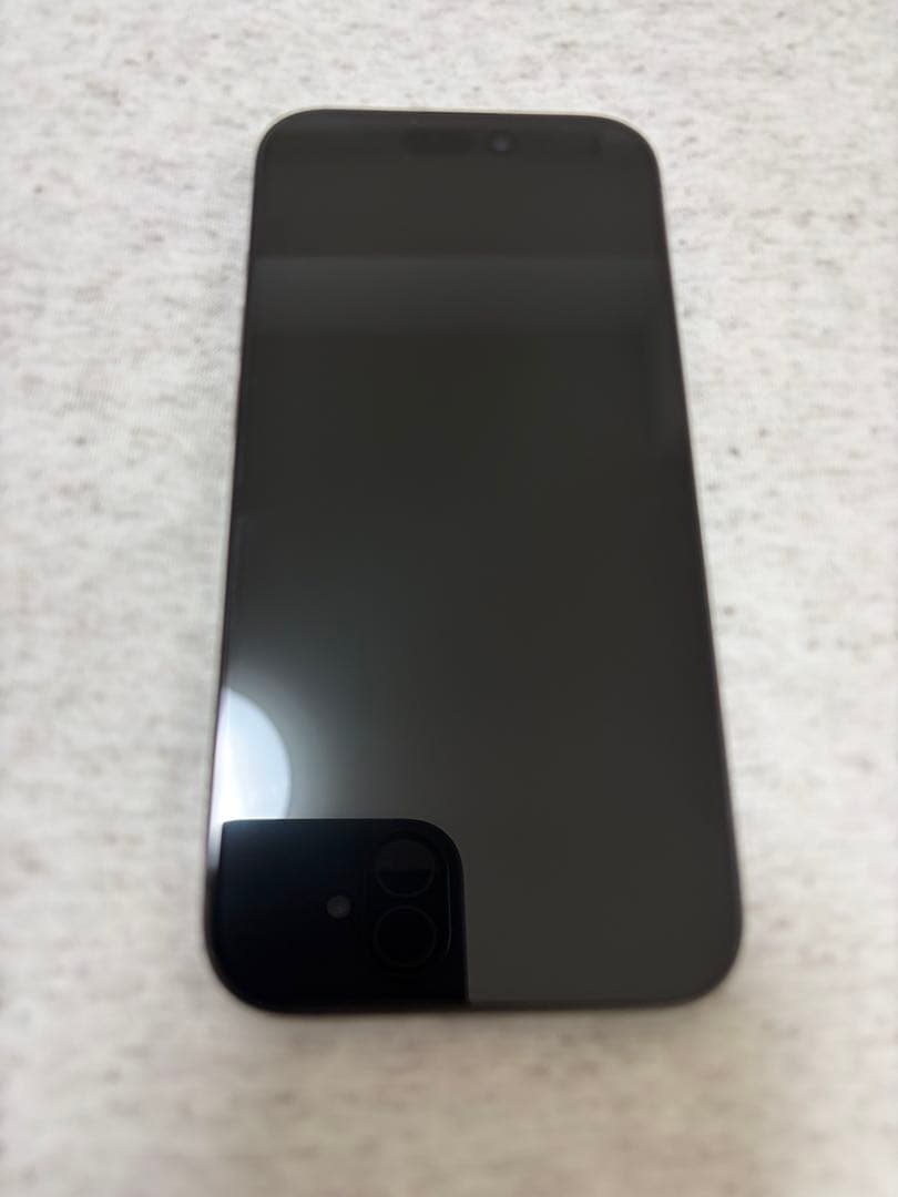 iPhone 15 Pro ブラックチタニウム 256GB