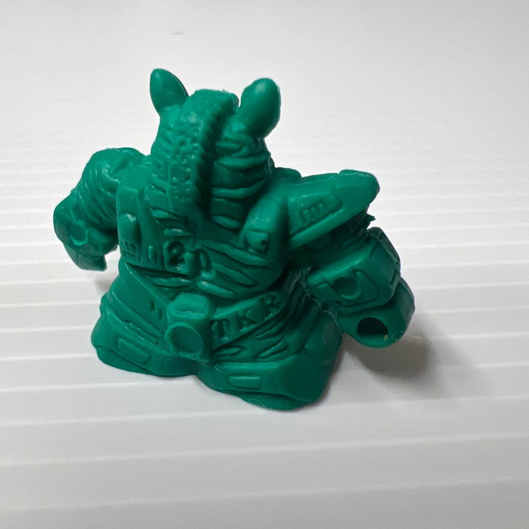 ビーストフォーマー緑　武器無し