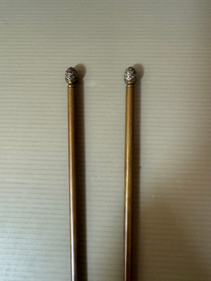 2910 火箸　南鐐松笠頭　真鍮　大西清右衛門作　茶道具