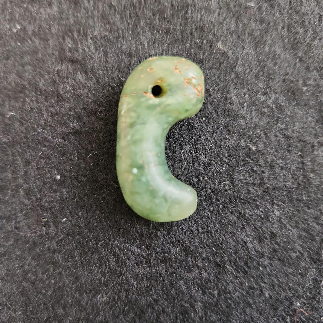 勾玉‥古墳時代、琅玕翡翠