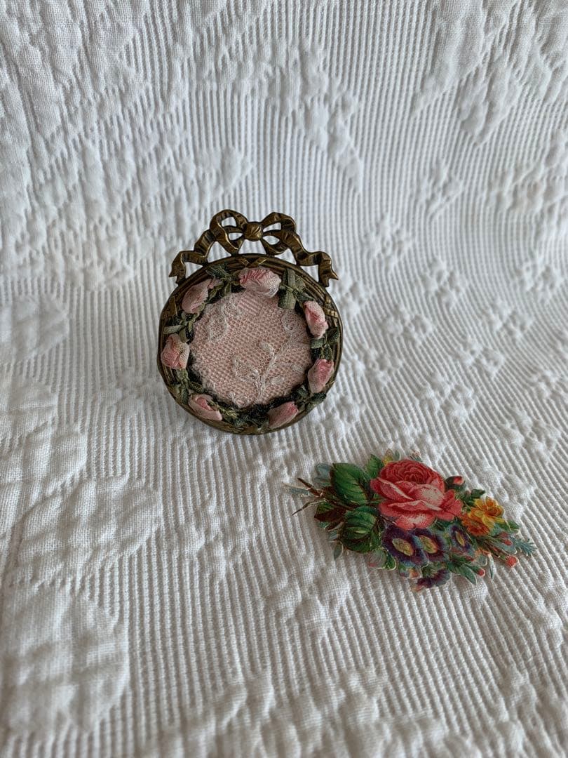 フランスアンティークメタルフレームロココリボン装飾＆ローズクロモス※オルモル