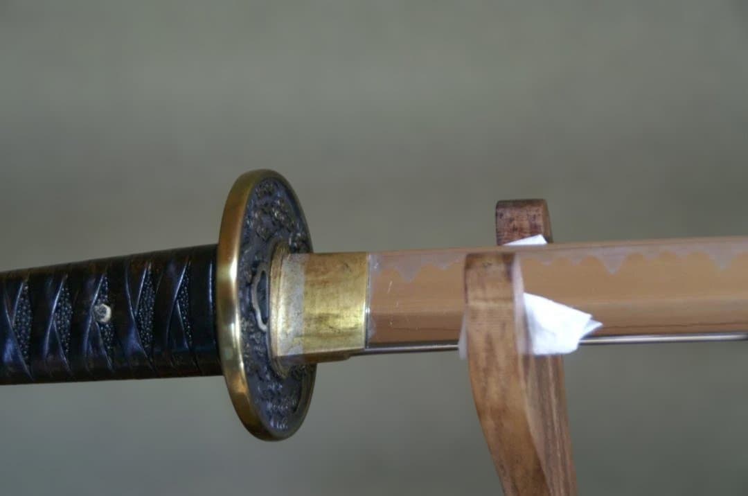 1月は年金無い、　投売　模擬刀　 黒革巻柄　腰藤巻　変わり塗鞘　７１.５cm