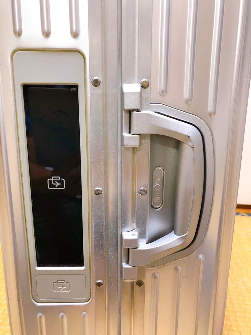 82L RIMOWA リモワ　トパーズ　4輪　電子タグ付　924.73.00.5