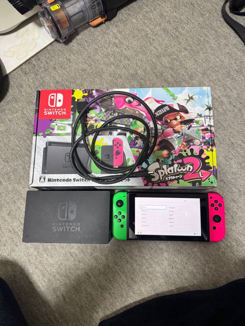 Nintendo Switch(中古　本体のみ)付属品完備