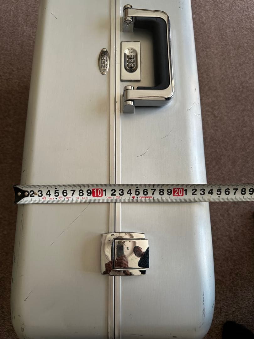 ゼロハリバートンシルバー キャリーケース 2輪 ハンドル付き