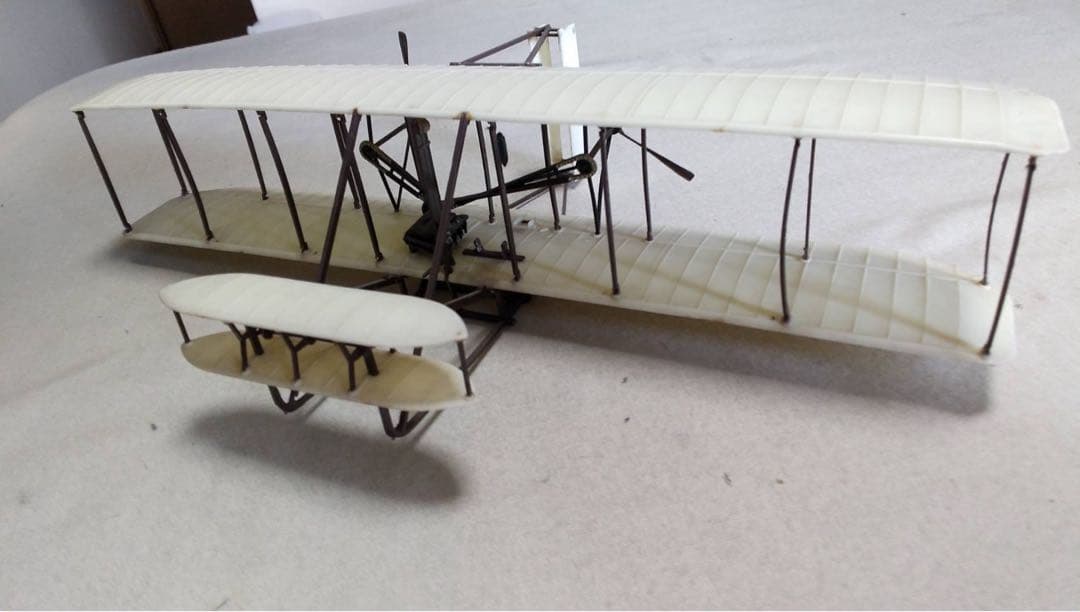 1/40プラモデル キティホークフライヤー ライト兄弟