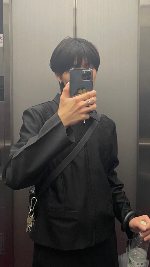 sullen 短丈ブルゾン