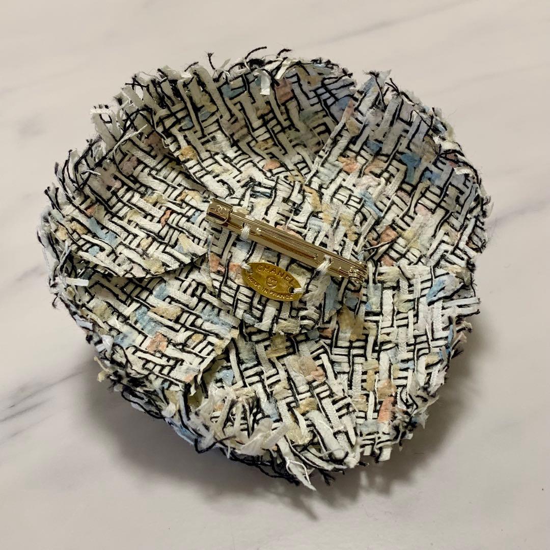 シャネル　カメリア　コサージュ　ブローチ　マルチカラー