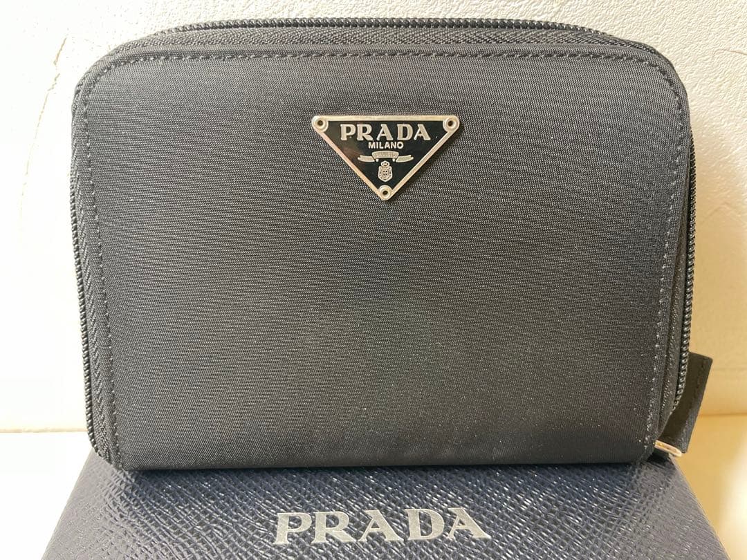 【新品未使用】PRADA プラダ ブラック 黒 ウォレット ラウンドファスナー