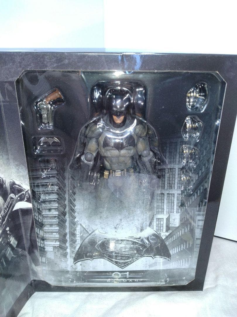 108 未開封　プレイアーツ改　バットマン　スーパーマン　ドーンオブジャスティス
