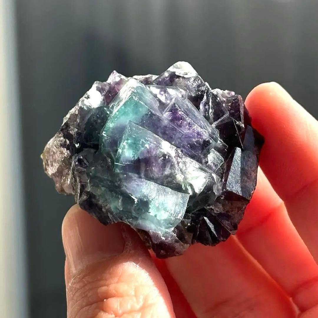 イリノイ産　ケイヴ・イン・ロック　バイカラー　フローライト　鉱物標本　原石