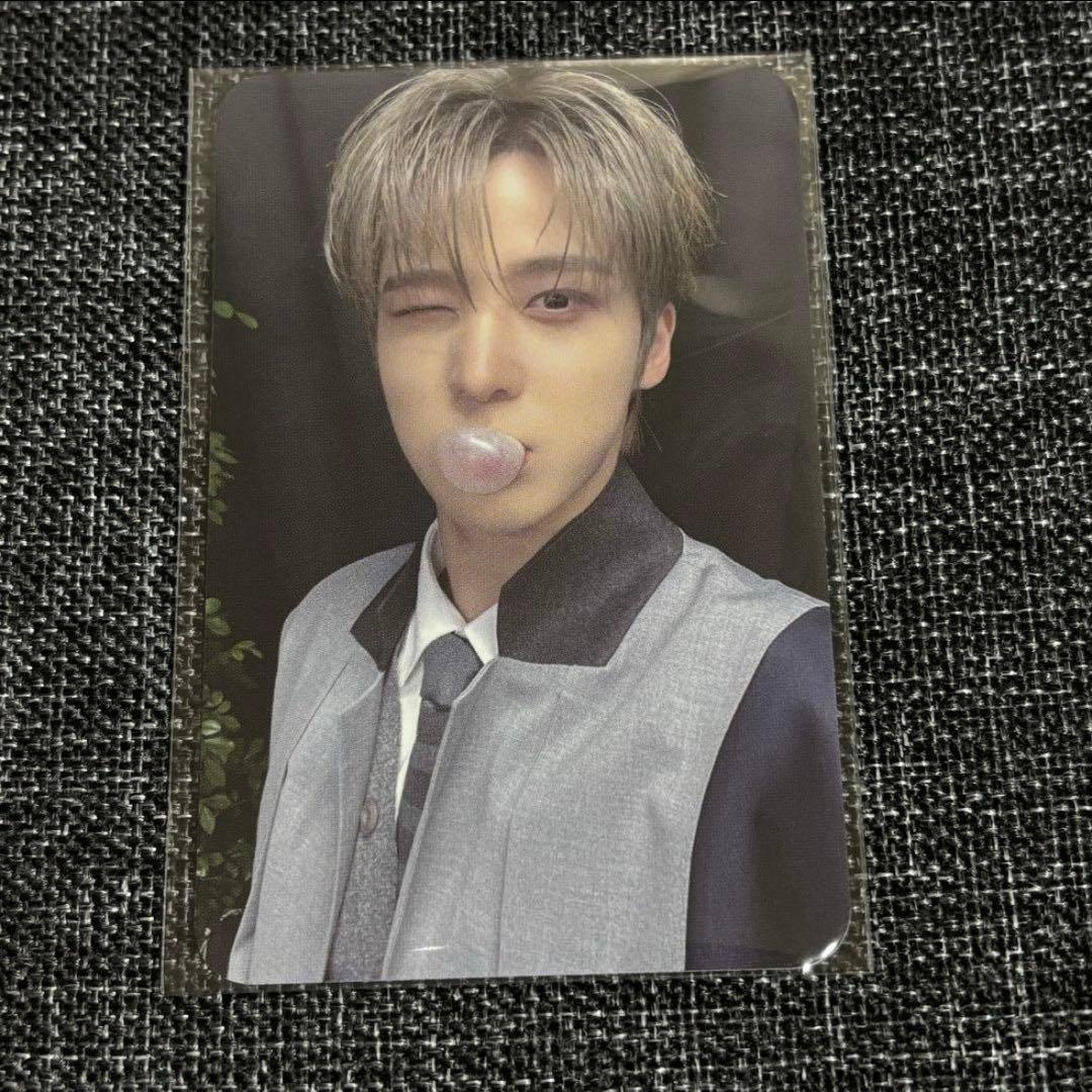 ATEEZ ヨーロッパ 限定 クロップドフーディ＆パンツトレカ ユノ