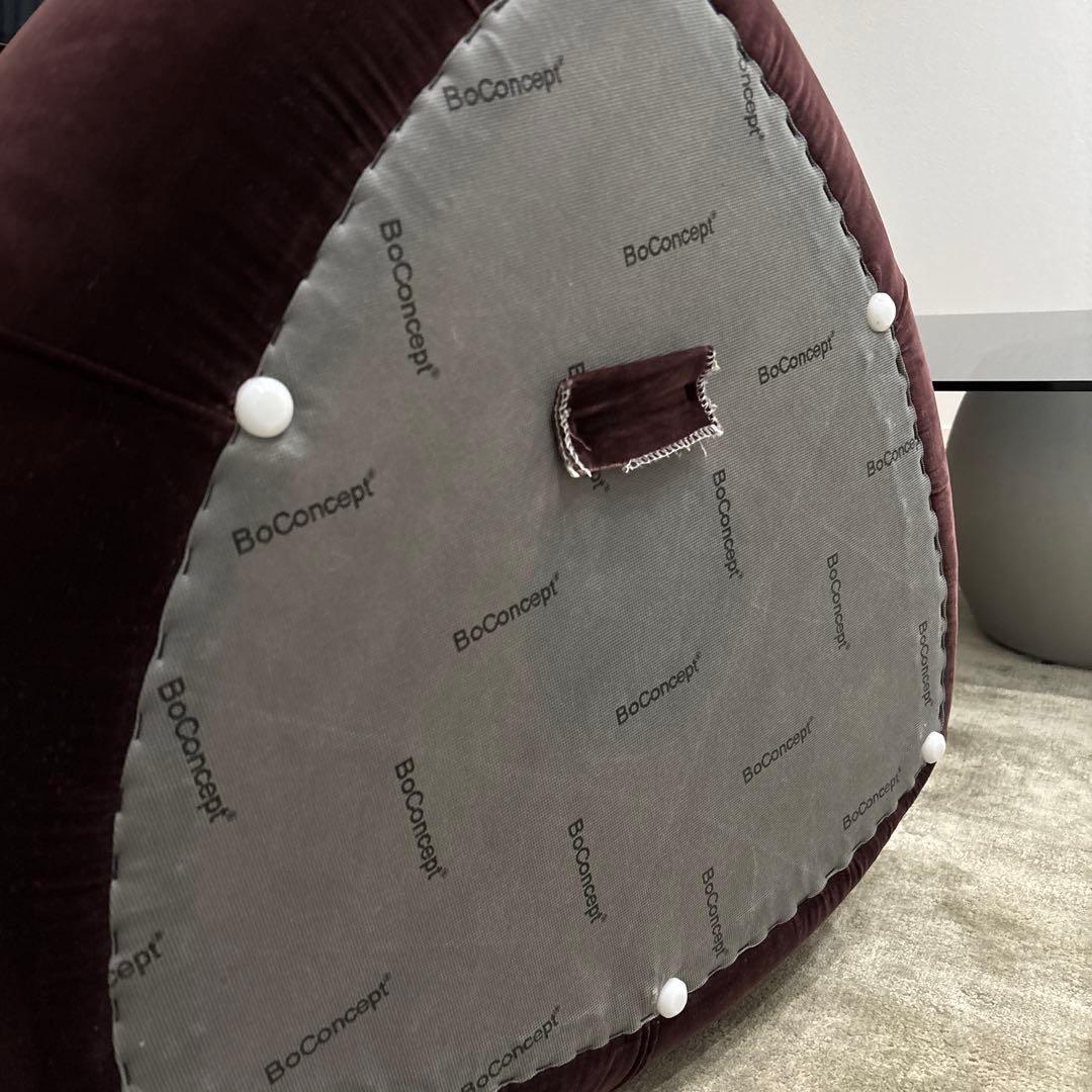 ボーコンセプト　Bermudaオットマン　フットスツールテーブル　Velvet