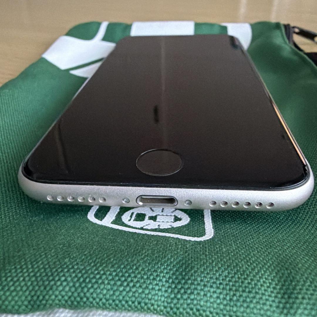 美品！ iPhone SE3 256GB ホワイト バッテリー87% とても綺麗