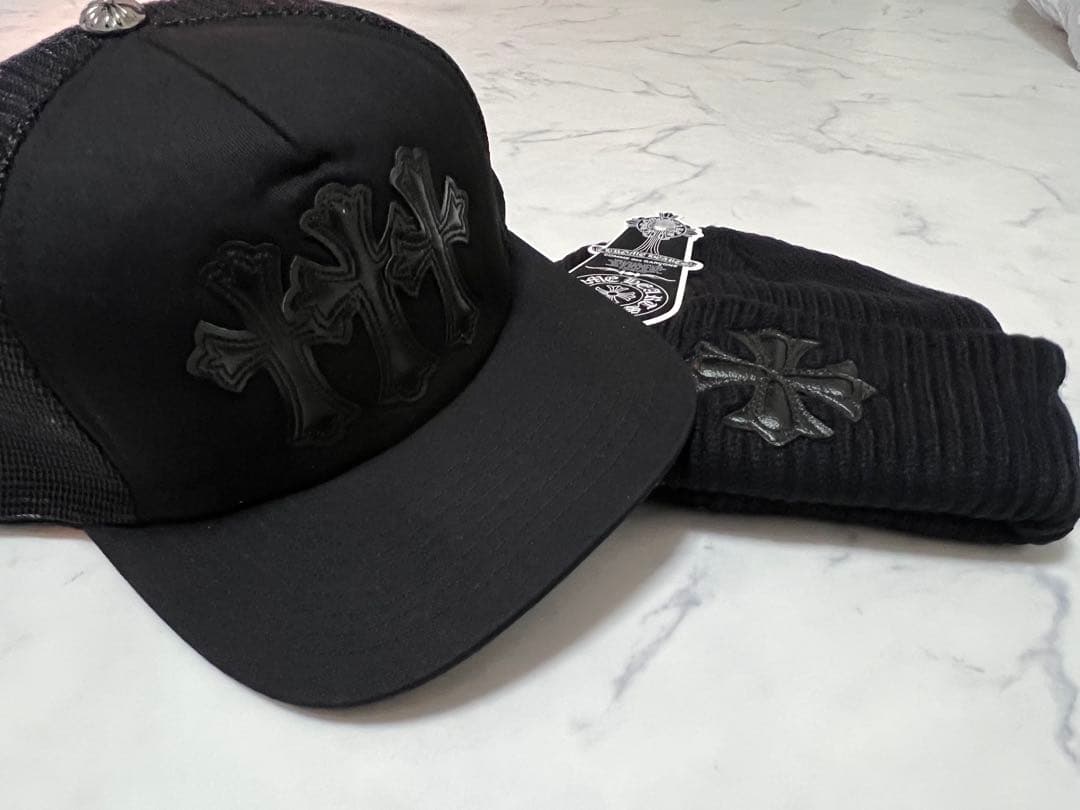 CH Chrome Heartsレザーロゴクロスブラックキャップとニット帽セット