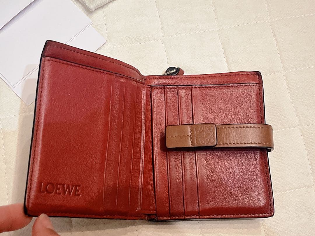 LOEWE 二つ折り財布 ブラウン