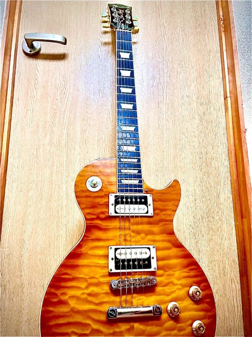 Bacchus Les Paul TakMatsumoto TakBurst風