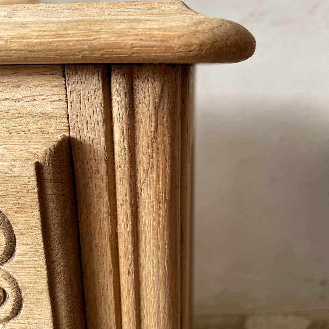 ベッドサイドドロワーキャビネット　ベッドサイドテーブル 剥離