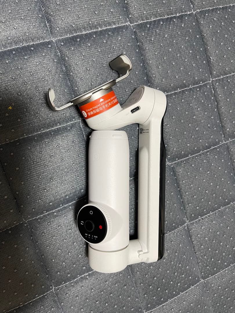 Insta360 Flow - AI搭載自動追従スマートフォン用ジンバル