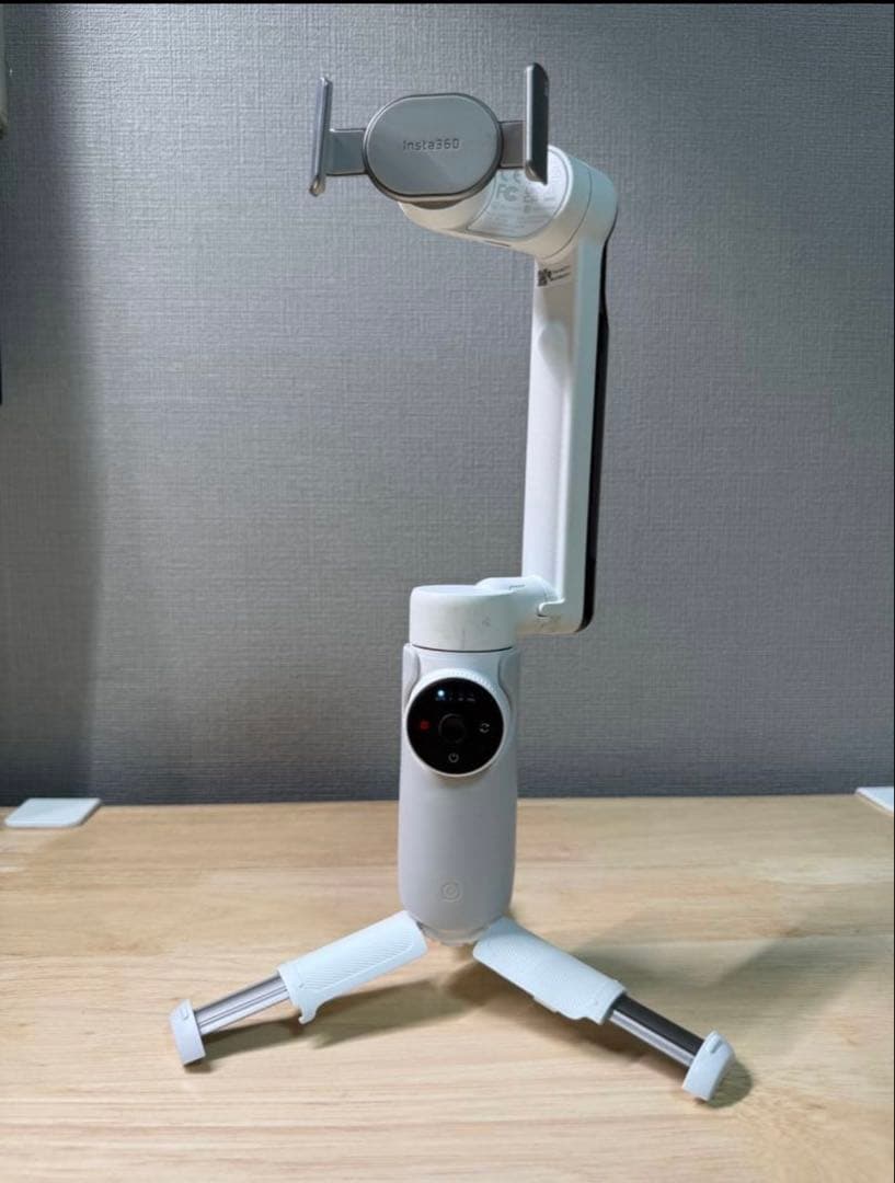 Insta360 Flow - AI搭載自動追従スマートフォン用ジンバル