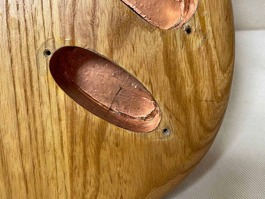 【ボディーのみ】アッシュ材 ストラトタイプ