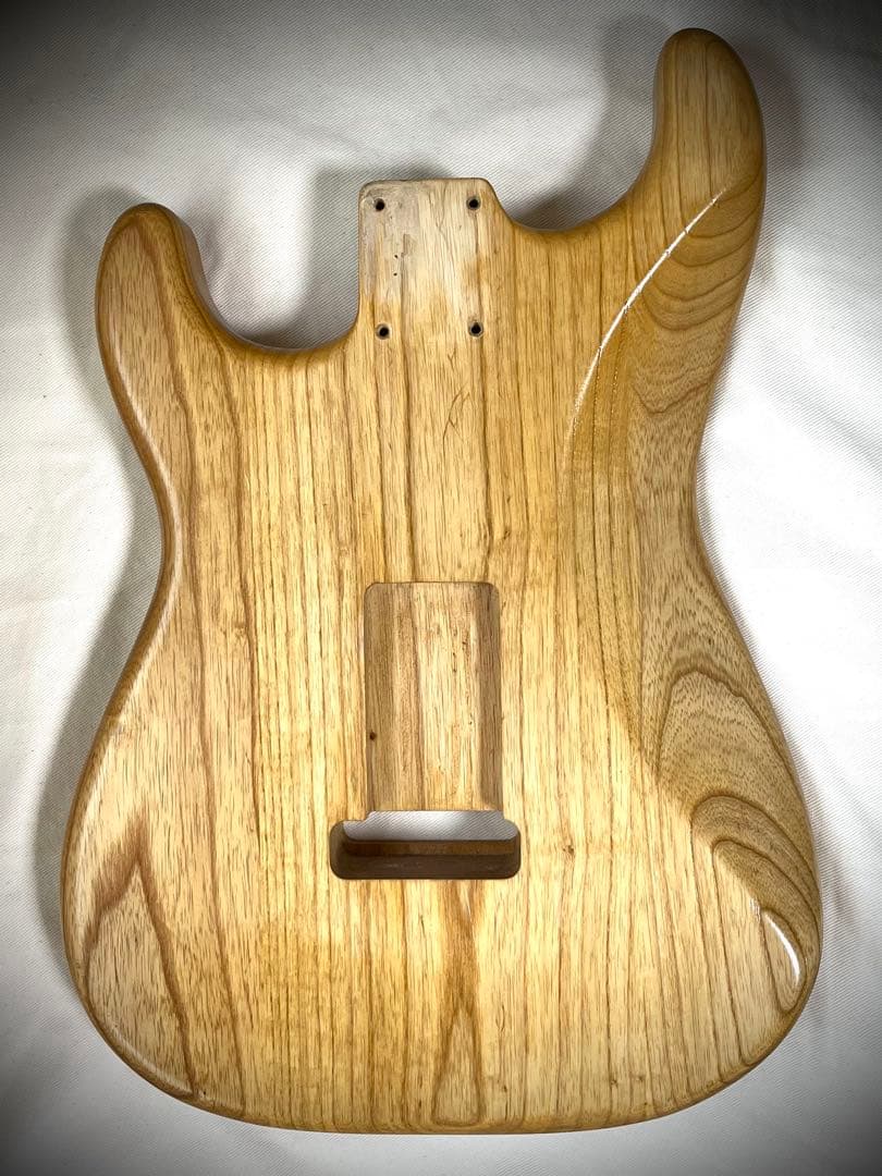 【ボディーのみ】アッシュ材 ストラトタイプ